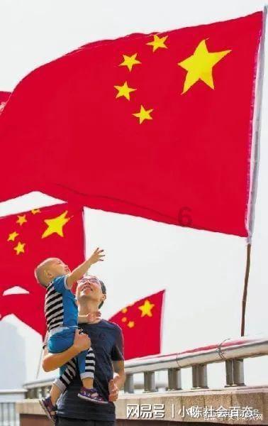 【杨紫携新剧《要久久爱》强势回归,青春爱情剧狂潮再起!】